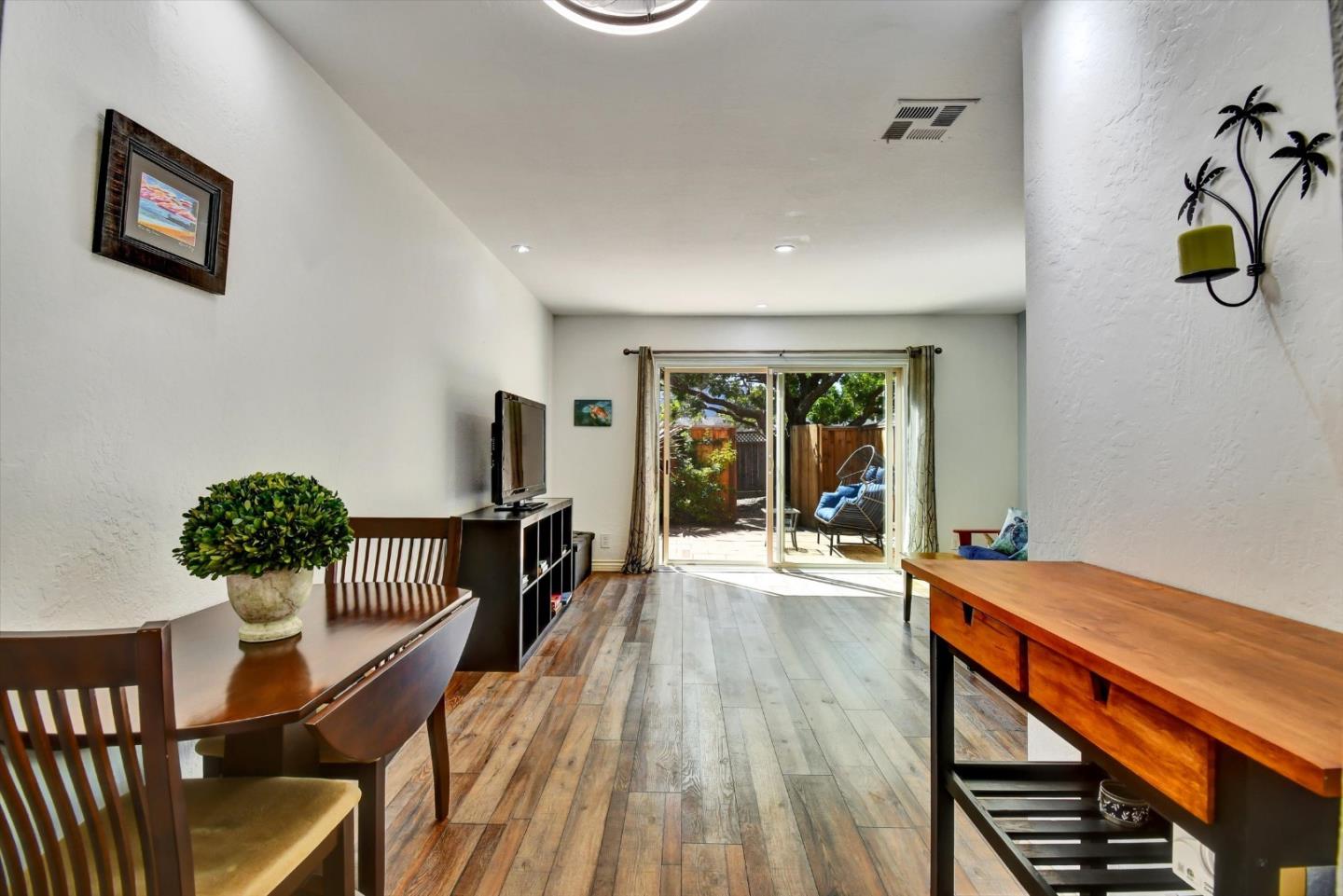 Detail Gallery Image 14 of 45 For 1027 Oddstad Blvd, Pacifica,  CA 94044 - 2 Beds | 1/1 Baths