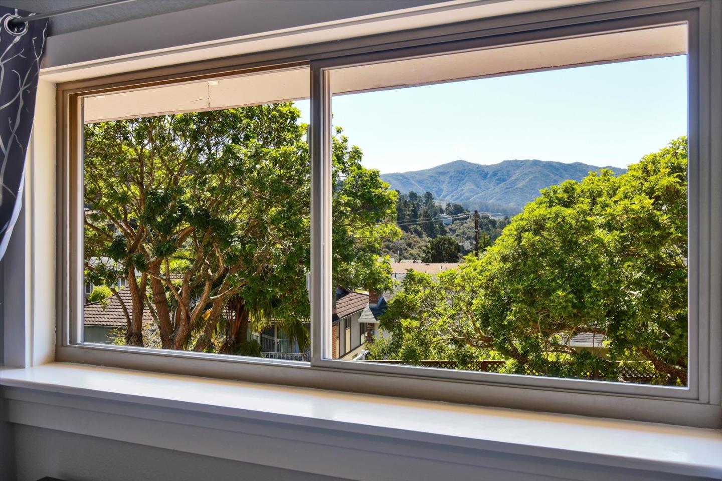 Detail Gallery Image 25 of 45 For 1027 Oddstad Blvd, Pacifica,  CA 94044 - 2 Beds | 1/1 Baths