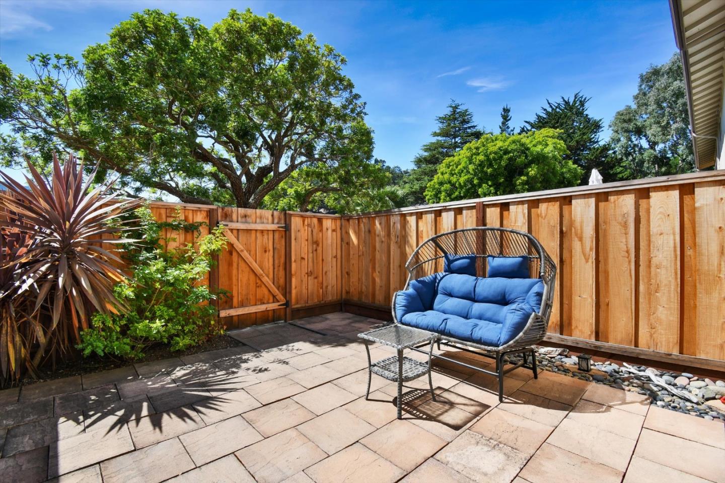 Detail Gallery Image 30 of 45 For 1027 Oddstad Blvd, Pacifica,  CA 94044 - 2 Beds | 1/1 Baths