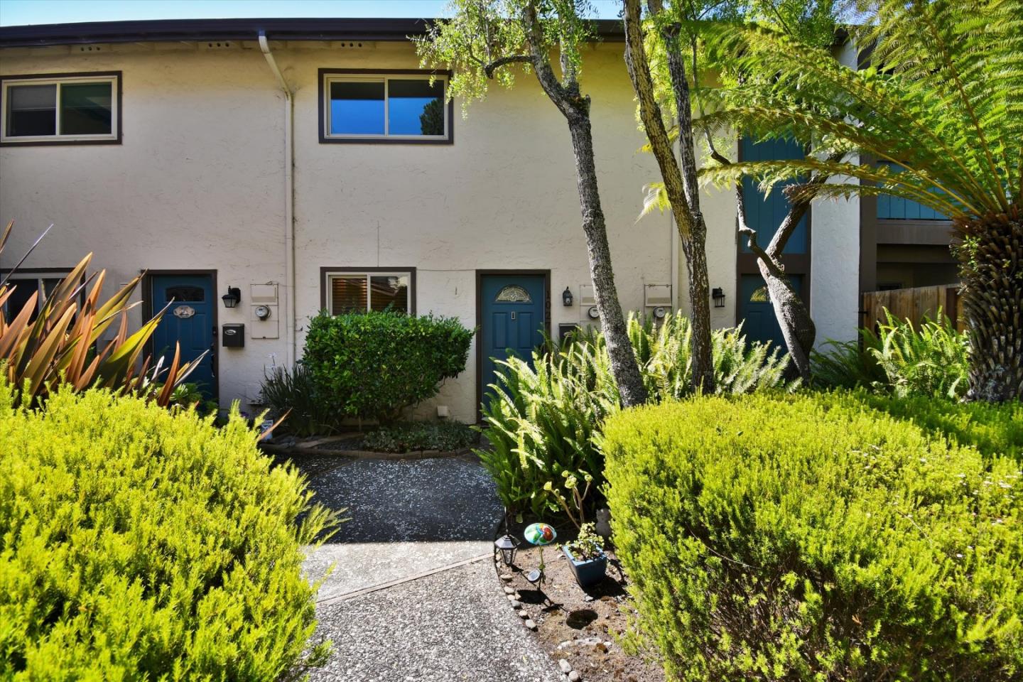 Detail Gallery Image 5 of 45 For 1027 Oddstad Blvd, Pacifica,  CA 94044 - 2 Beds | 1/1 Baths