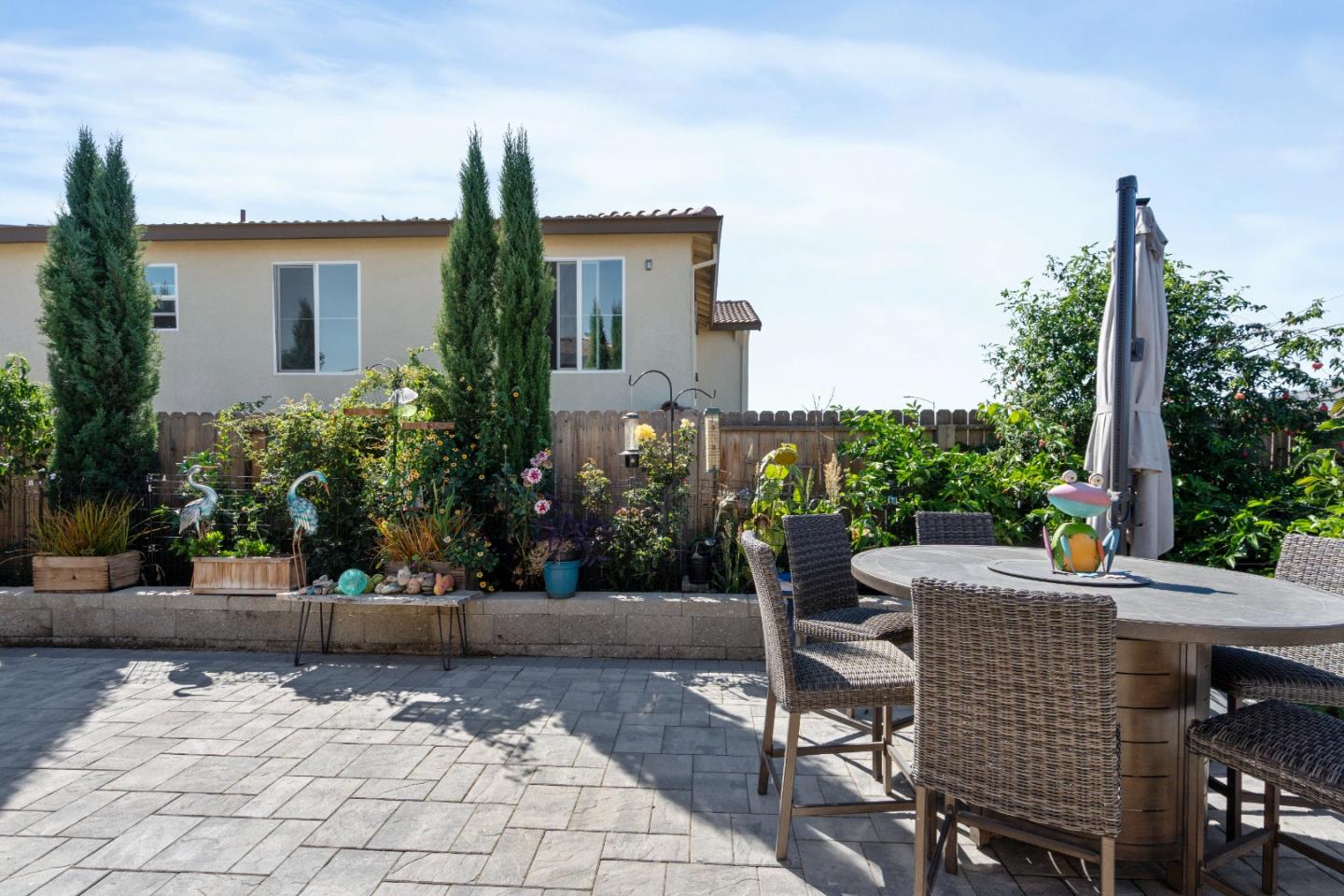Detail Gallery Image 27 of 42 For 2141 Wildflower Dr, Hollister,  CA 95023 - 4 Beds | 2/1 Baths