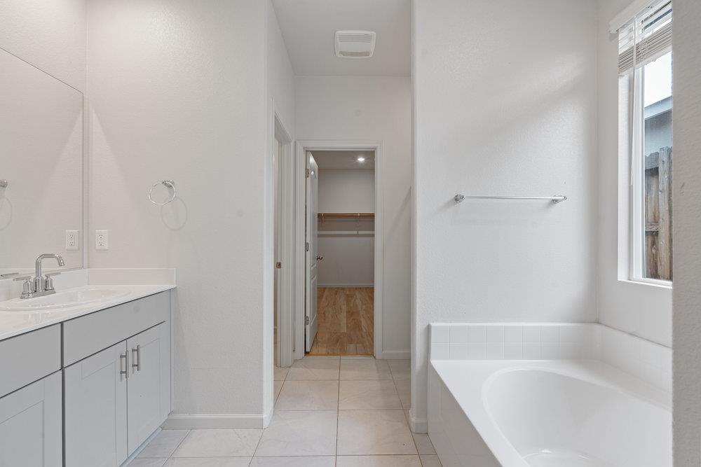 Detail Gallery Image 53 of 60 For 2141 Wildflower Dr, Hollister,  CA 95023 - 4 Beds | 2/1 Baths