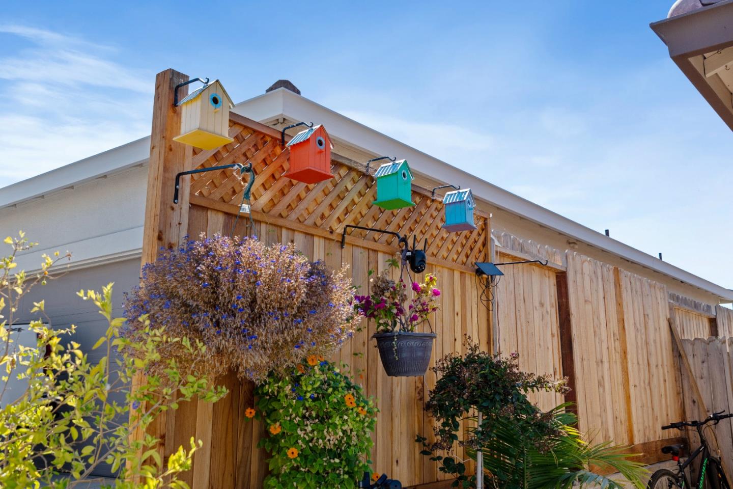 Detail Gallery Image 6 of 42 For 2141 Wildflower Dr, Hollister,  CA 95023 - 4 Beds | 2/1 Baths