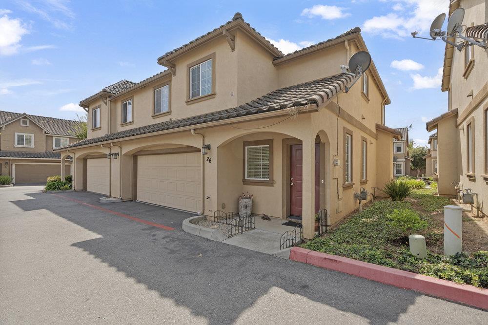 Detail Gallery Image 1 of 46 For 26 Oliveira Loop, Freedom,  CA 95019 - 3 Beds | 2/1 Baths