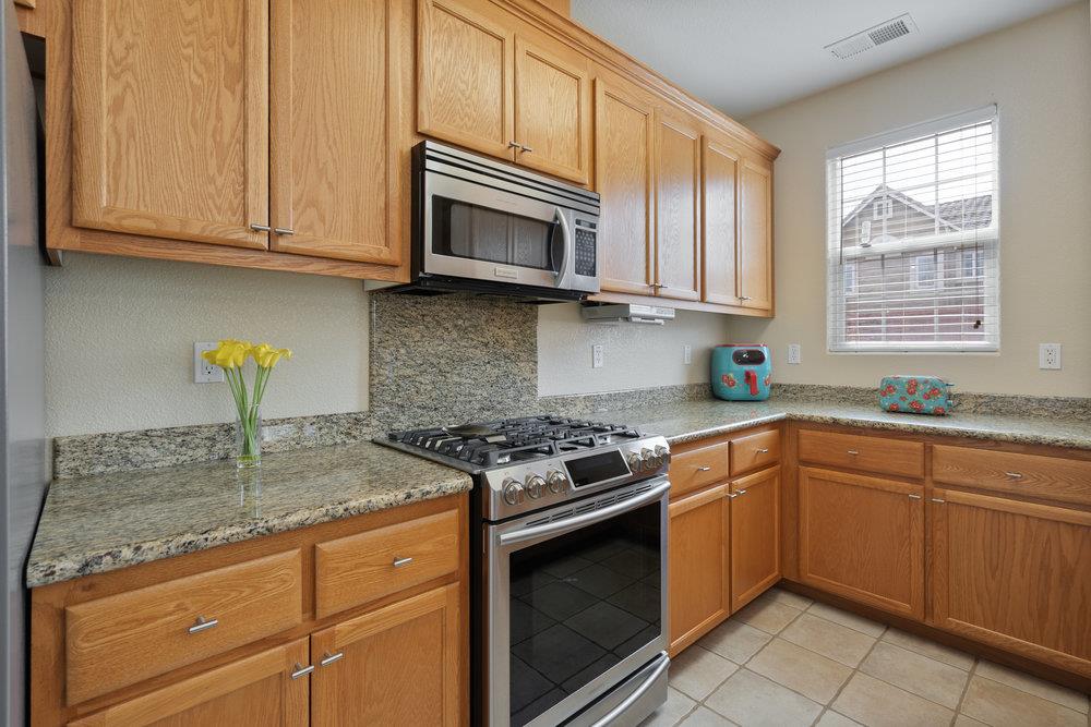 Detail Gallery Image 16 of 46 For 26 Oliveira Loop, Freedom,  CA 95019 - 3 Beds | 2/1 Baths