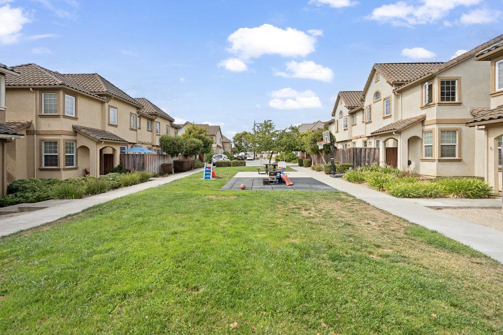 Detail Gallery Image 39 of 46 For 26 Oliveira Loop, Freedom,  CA 95019 - 3 Beds | 2/1 Baths