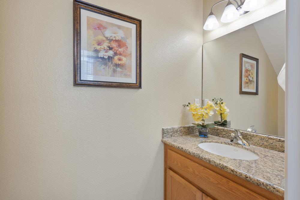 Detail Gallery Image 7 of 46 For 26 Oliveira Loop, Freedom,  CA 95019 - 3 Beds | 2/1 Baths