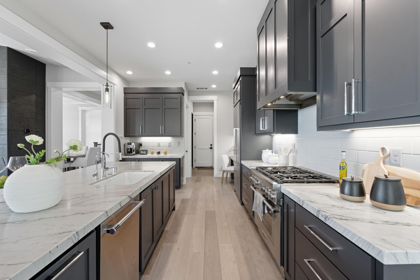 Detail Gallery Image 24 of 80 For 2184 Cobblehill Pl, San Mateo,  CA 94402 - 4 Beds | 3/1 Baths