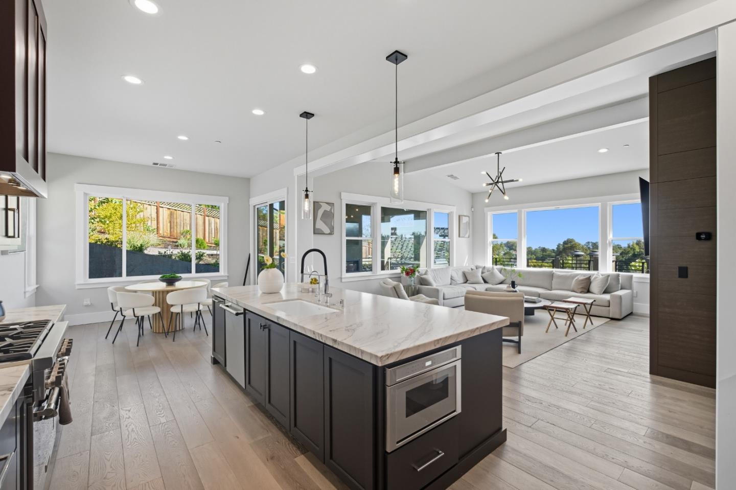 Detail Gallery Image 25 of 80 For 2184 Cobblehill Pl, San Mateo,  CA 94402 - 4 Beds | 3/1 Baths