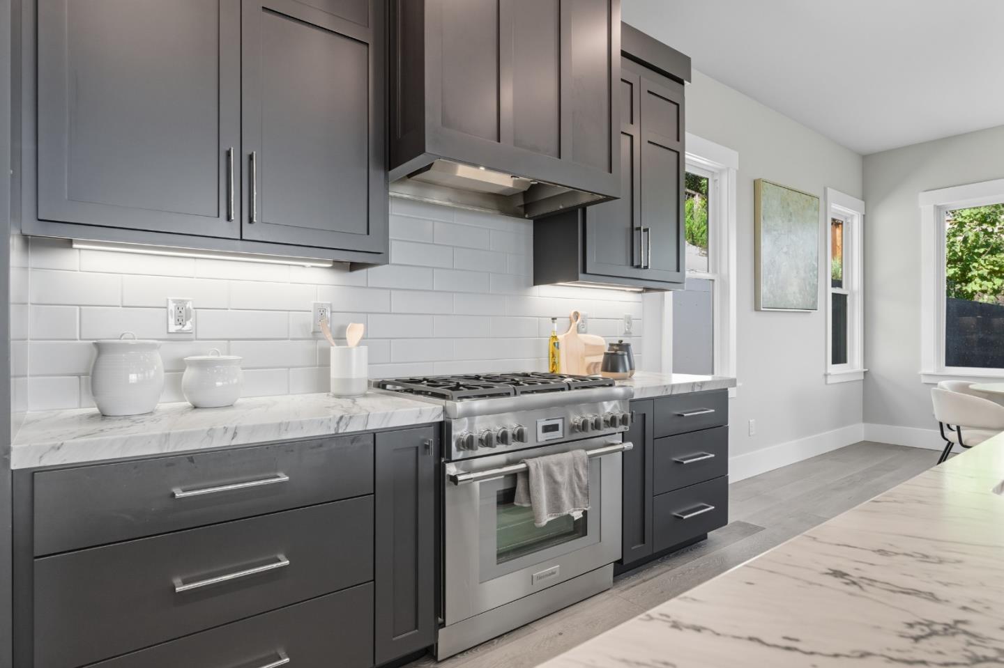 Detail Gallery Image 26 of 80 For 2184 Cobblehill Pl, San Mateo,  CA 94402 - 4 Beds | 3/1 Baths