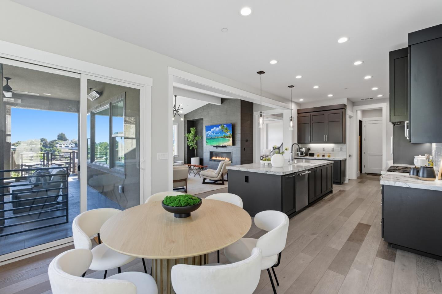 Detail Gallery Image 28 of 80 For 2184 Cobblehill Pl, San Mateo,  CA 94402 - 4 Beds | 3/1 Baths