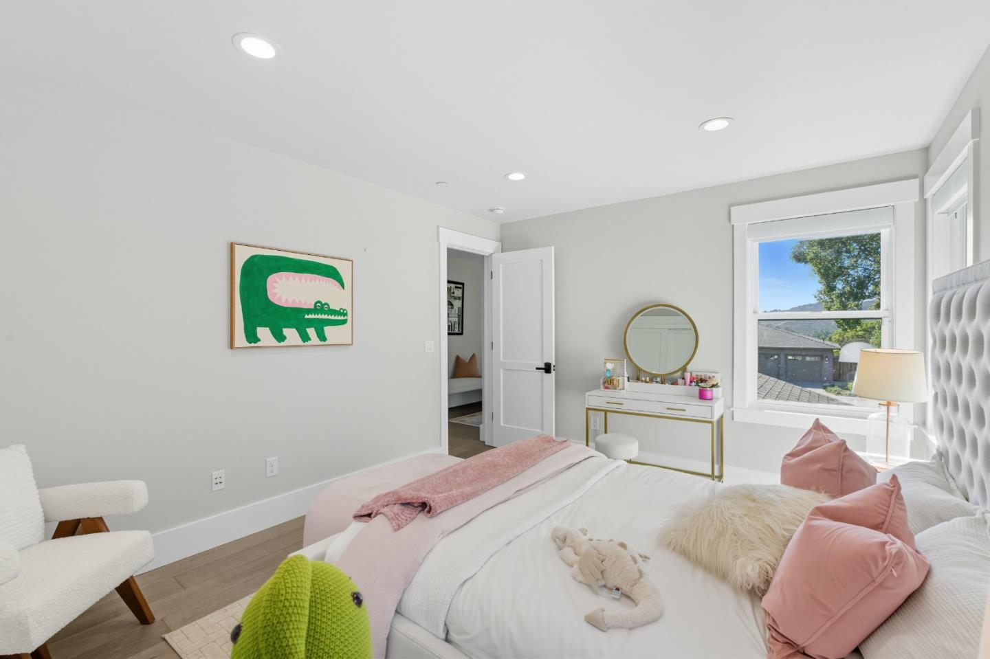 Detail Gallery Image 34 of 80 For 2184 Cobblehill Pl, San Mateo,  CA 94402 - 4 Beds | 3/1 Baths