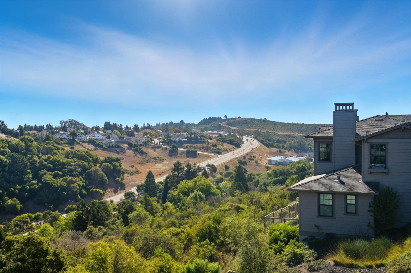 Detail Gallery Image 4 of 80 For 2184 Cobblehill Pl, San Mateo,  CA 94402 - 4 Beds | 3/1 Baths