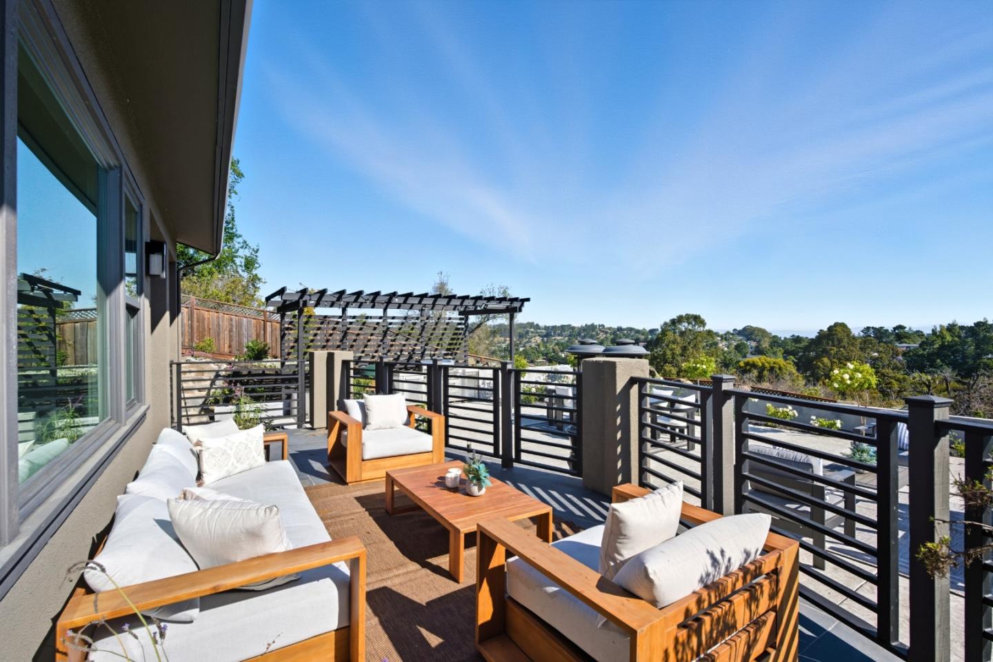 Detail Gallery Image 44 of 80 For 2184 Cobblehill Pl, San Mateo,  CA 94402 - 4 Beds | 3/1 Baths