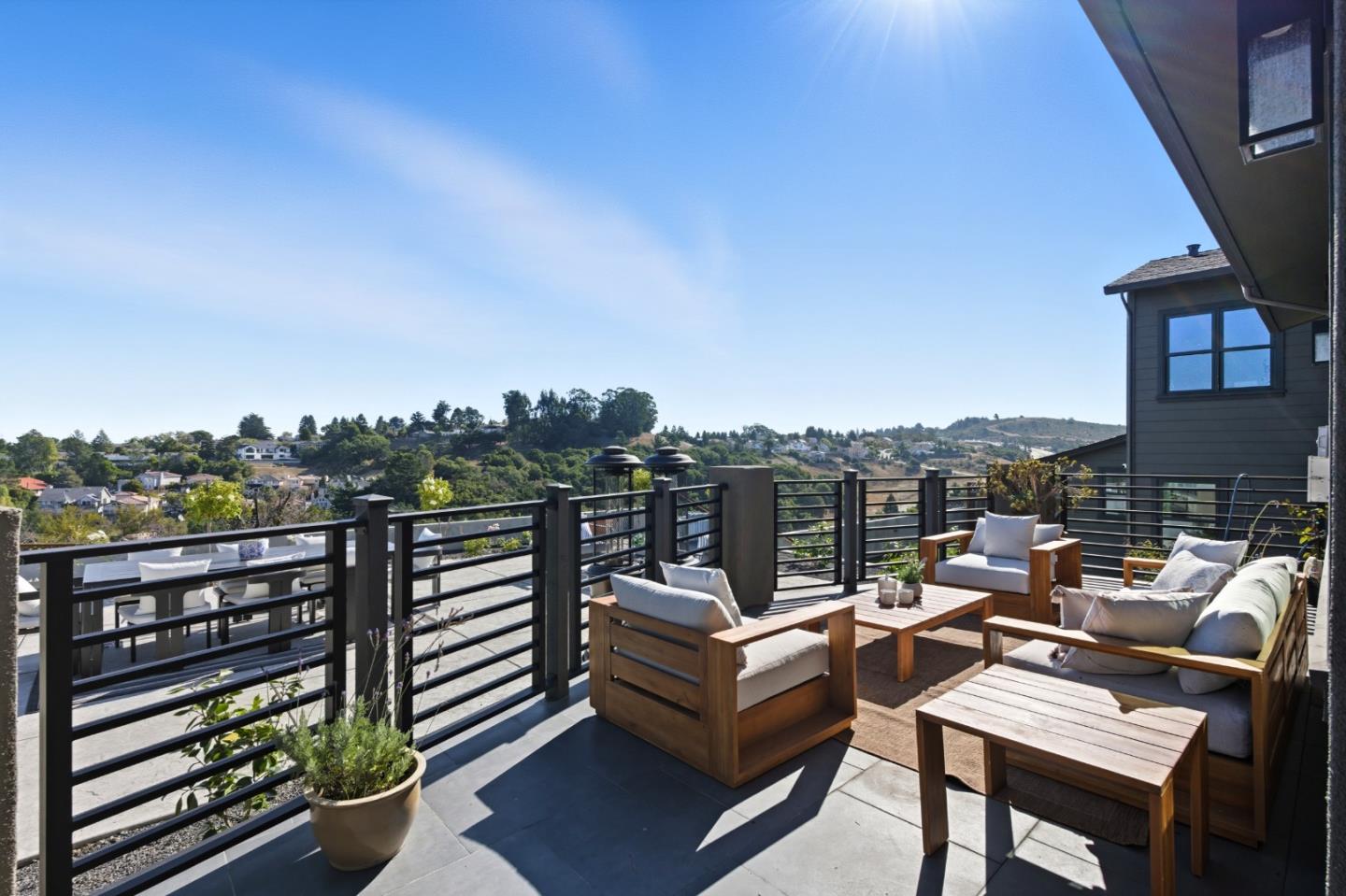 Detail Gallery Image 46 of 80 For 2184 Cobblehill Pl, San Mateo,  CA 94402 - 4 Beds | 3/1 Baths