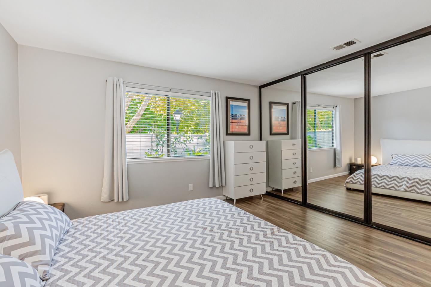 Detail Gallery Image 16 of 31 For 4968 Red Creek Dr, San Jose,  CA 95136 - 2 Beds | 2 Baths