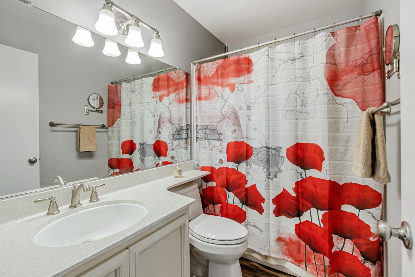 Detail Gallery Image 19 of 31 For 4968 Red Creek Dr, San Jose,  CA 95136 - 2 Beds | 2 Baths