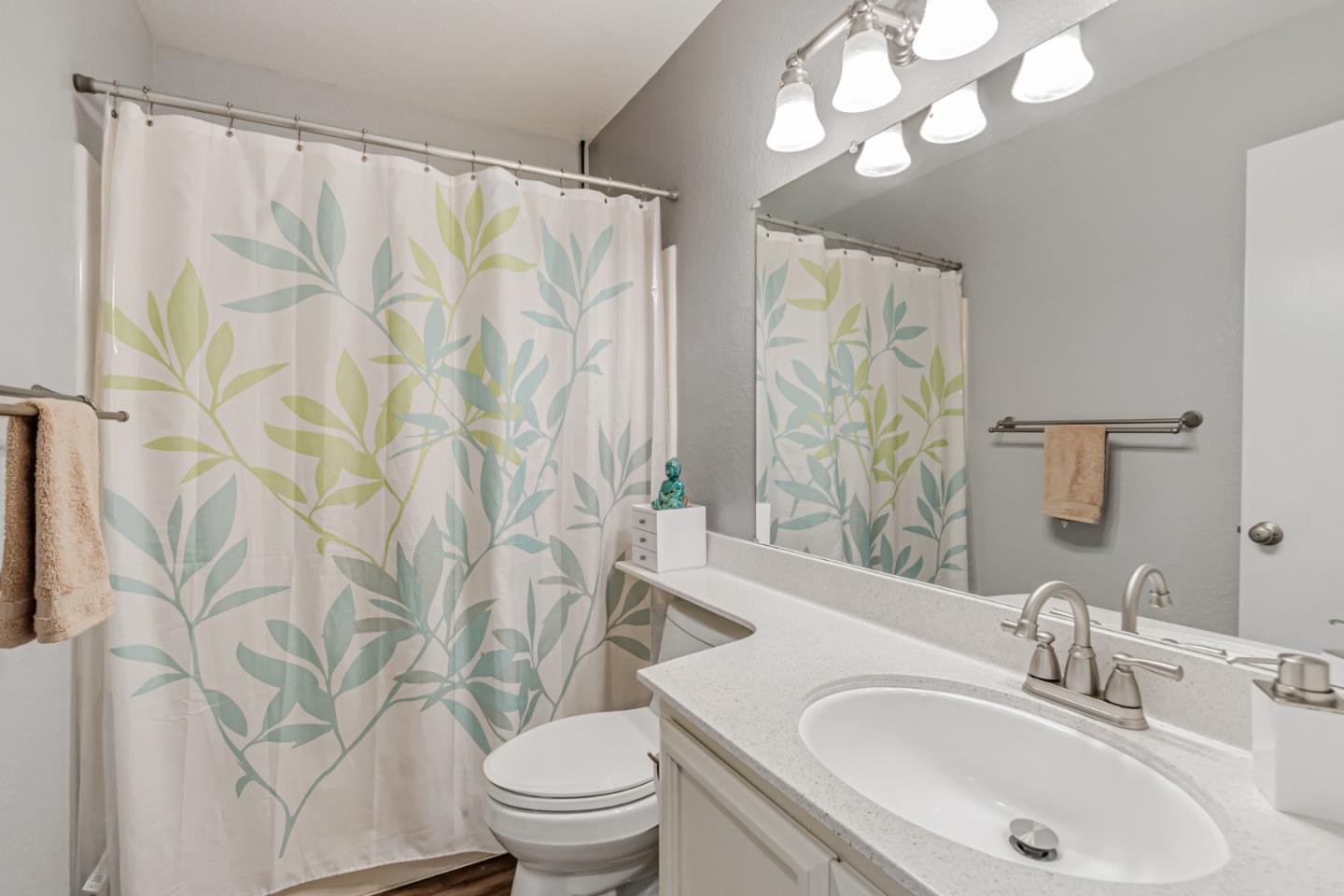 Detail Gallery Image 23 of 31 For 4968 Red Creek Dr, San Jose,  CA 95136 - 2 Beds | 2 Baths