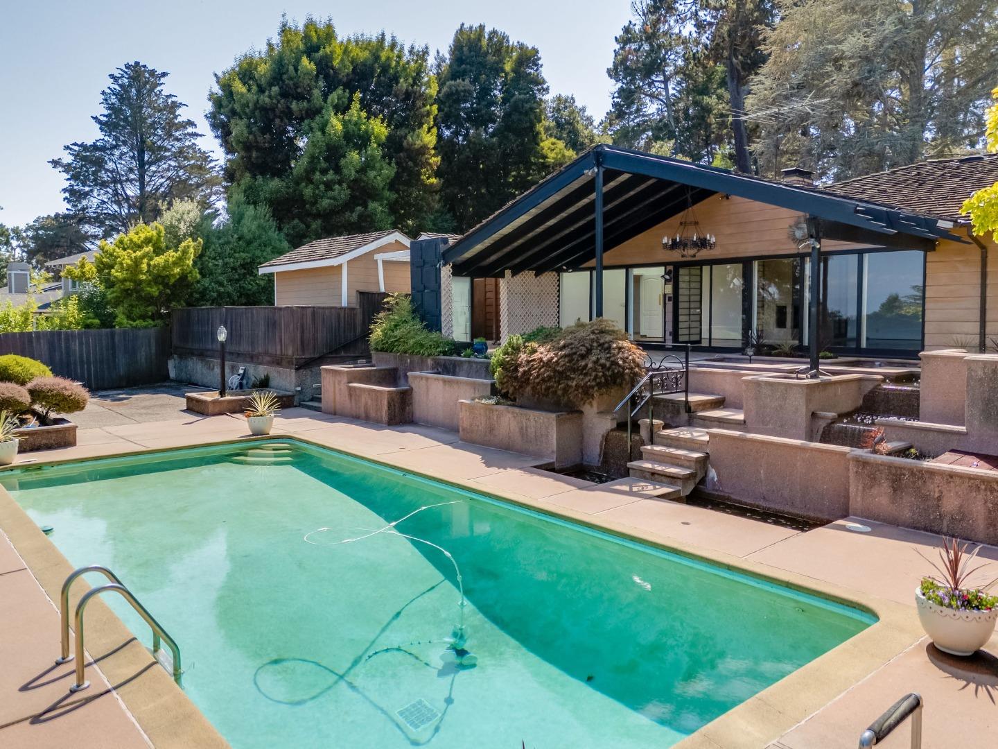 Detail Gallery Image 114 of 123 For 530 Darrell Rd, Hillsborough,  CA 94010 - 5 Beds | 3/2 Baths