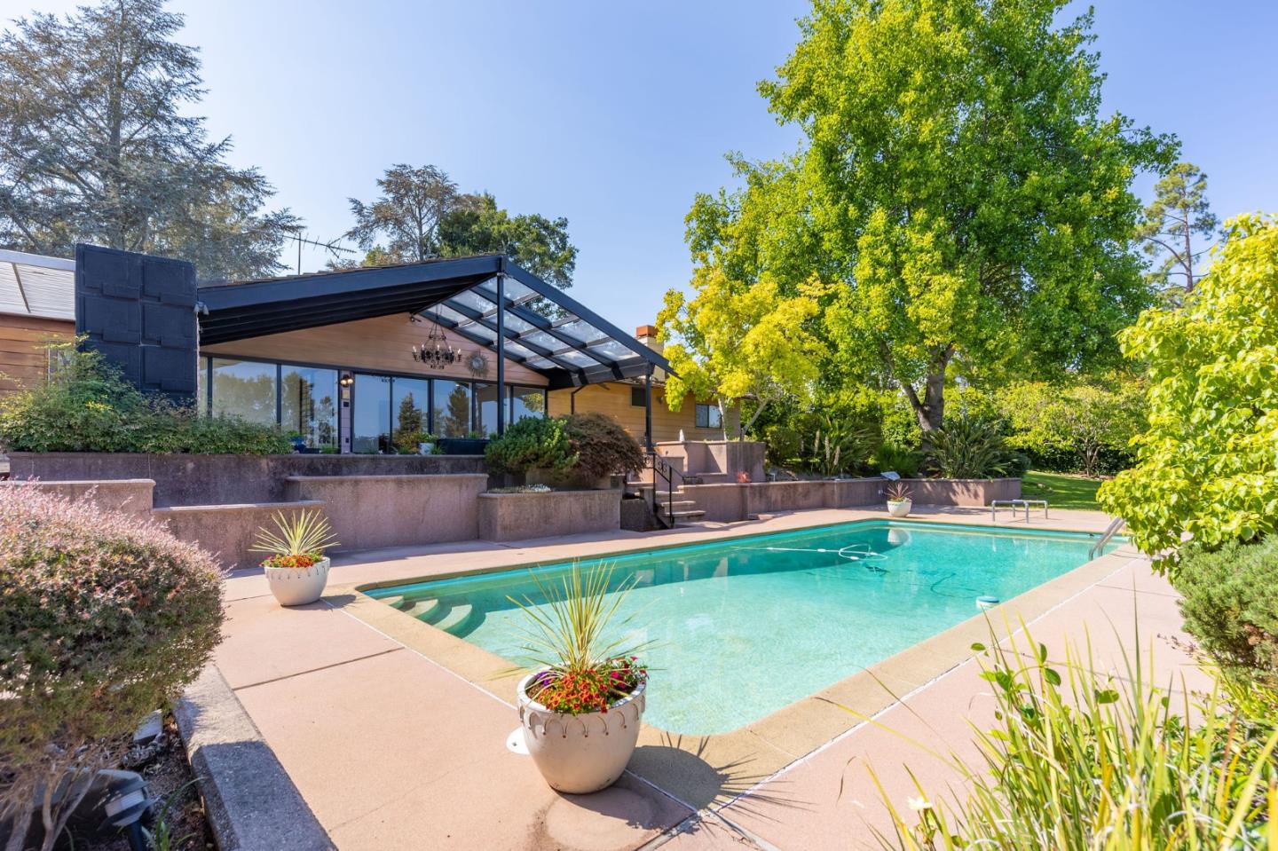 Detail Gallery Image 117 of 123 For 530 Darrell Rd, Hillsborough,  CA 94010 - 5 Beds | 3/2 Baths