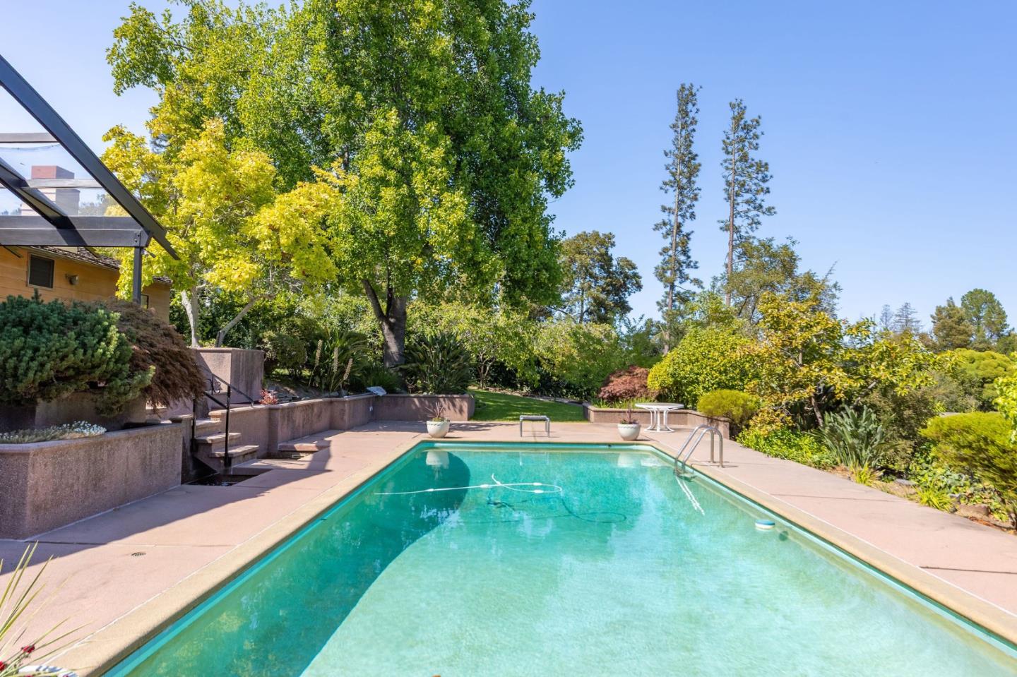 Detail Gallery Image 120 of 123 For 530 Darrell Rd, Hillsborough,  CA 94010 - 5 Beds | 3/2 Baths