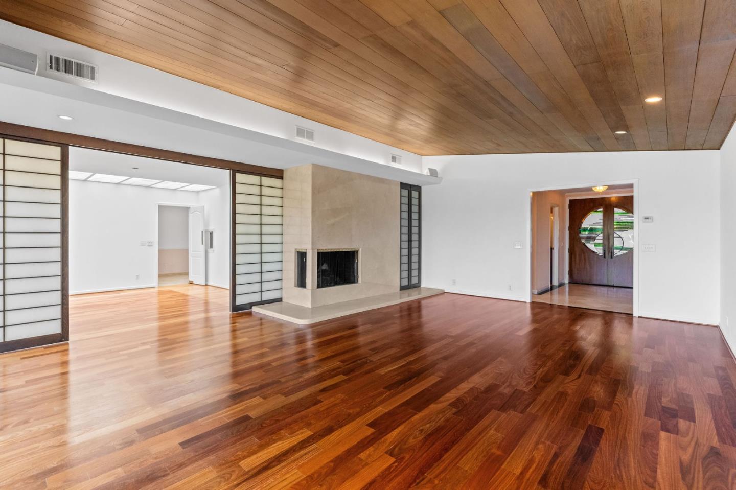 Detail Gallery Image 20 of 123 For 530 Darrell Rd, Hillsborough,  CA 94010 - 5 Beds | 3/2 Baths