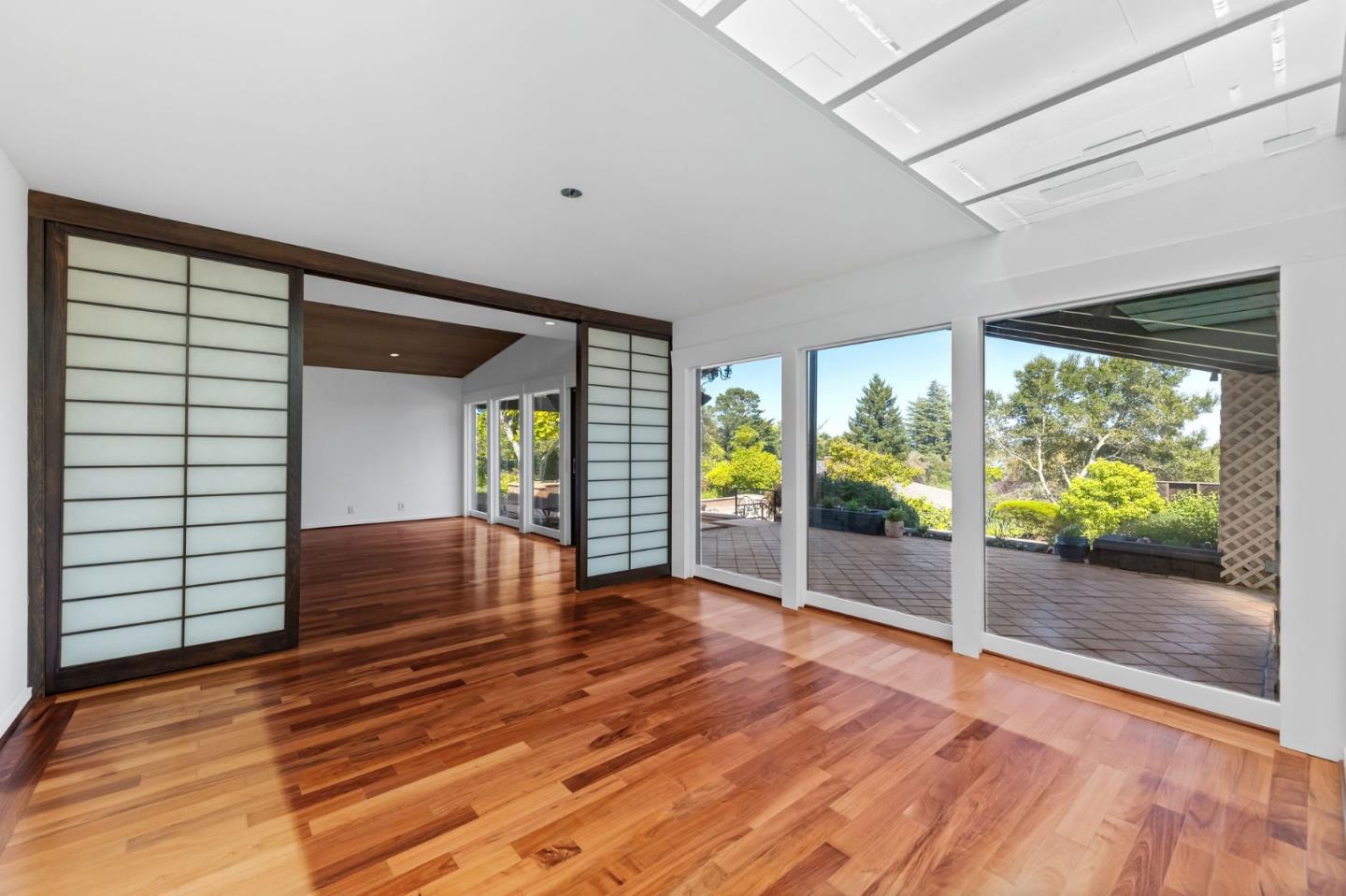 Detail Gallery Image 24 of 123 For 530 Darrell Rd, Hillsborough,  CA 94010 - 5 Beds | 3/2 Baths