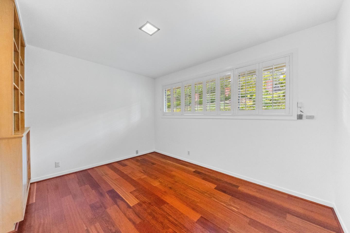 Detail Gallery Image 49 of 123 For 530 Darrell Rd, Hillsborough,  CA 94010 - 5 Beds | 3/2 Baths