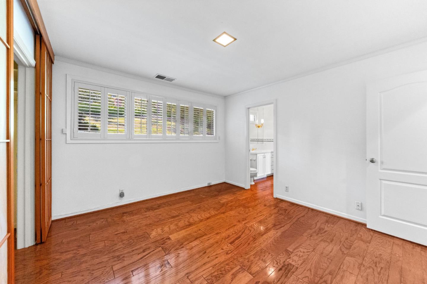 Detail Gallery Image 62 of 123 For 530 Darrell Rd, Hillsborough,  CA 94010 - 5 Beds | 3/2 Baths