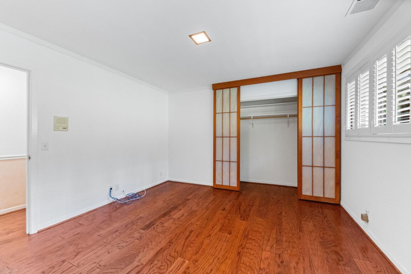 Detail Gallery Image 64 of 123 For 530 Darrell Rd, Hillsborough,  CA 94010 - 5 Beds | 3/2 Baths