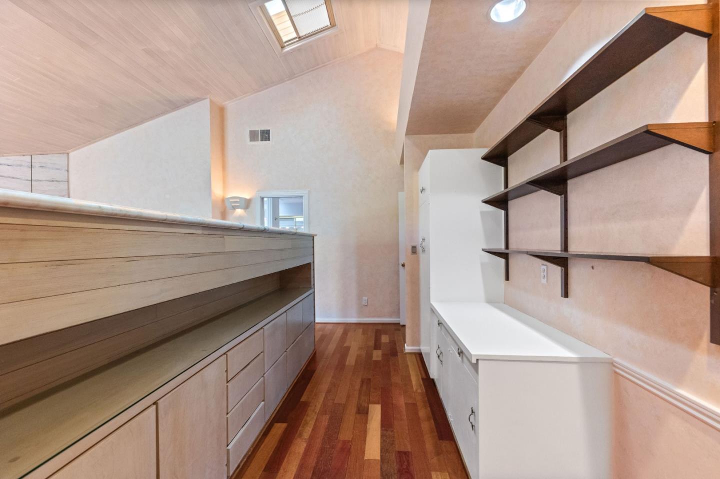 Detail Gallery Image 68 of 123 For 530 Darrell Rd, Hillsborough,  CA 94010 - 5 Beds | 3/2 Baths