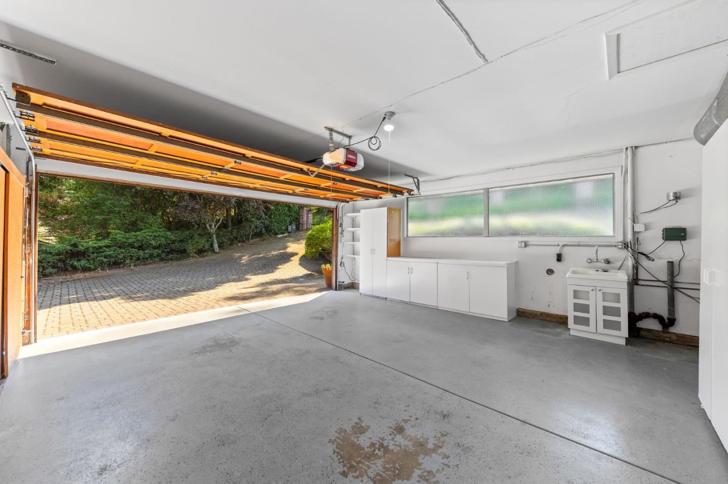 Detail Gallery Image 89 of 123 For 530 Darrell Rd, Hillsborough,  CA 94010 - 5 Beds | 3/2 Baths
