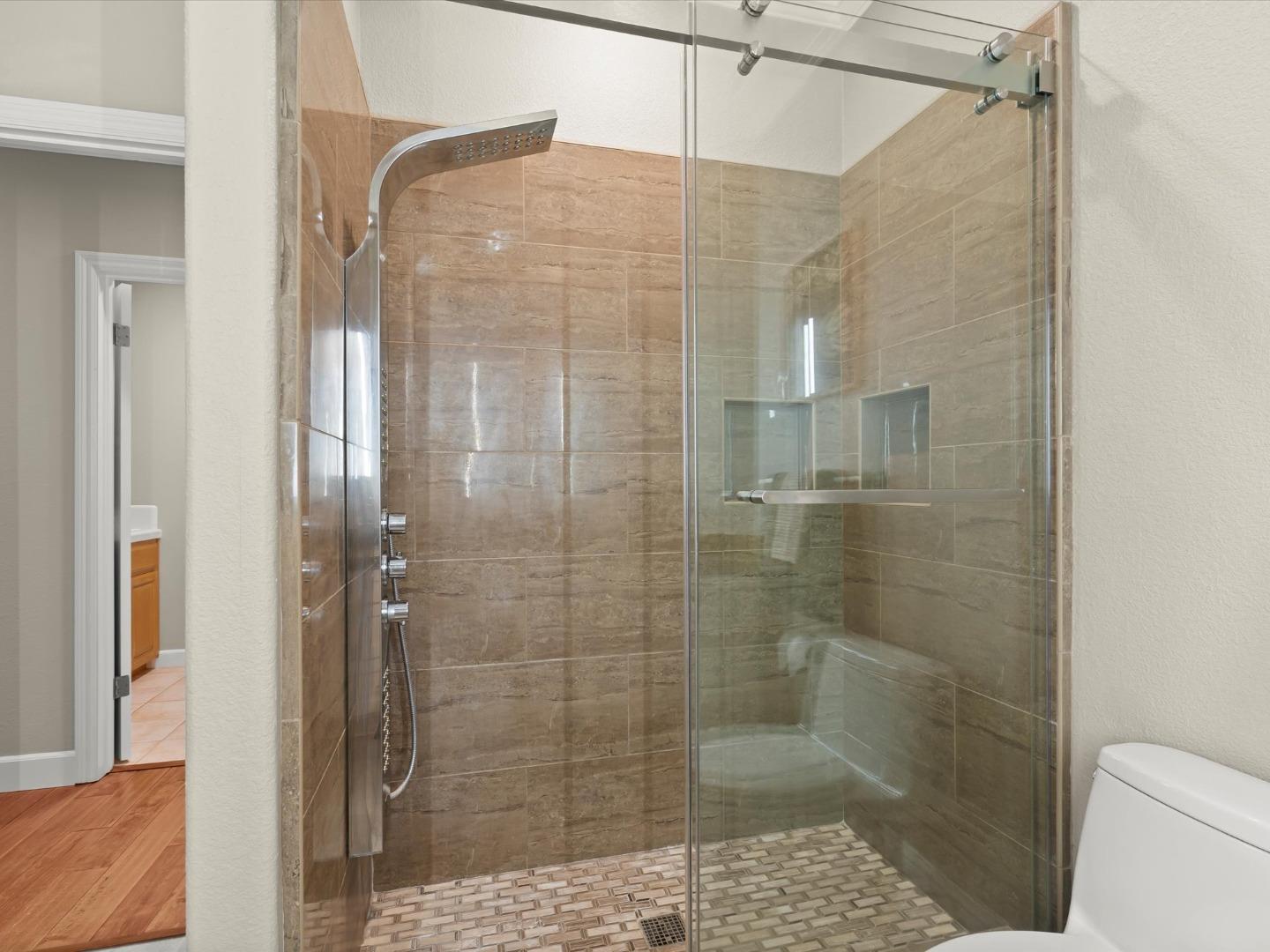 Detail Gallery Image 17 of 25 For 1796 Colony Way, Gilroy,  CA 95020 - 4 Beds | 2/1 Baths