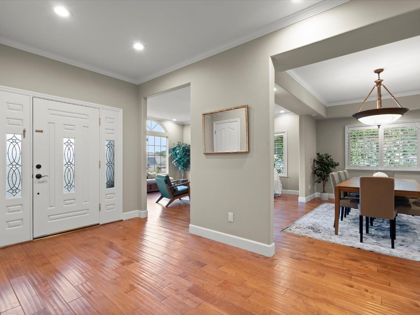 Detail Gallery Image 2 of 25 For 1796 Colony Way, Gilroy,  CA 95020 - 4 Beds | 2/1 Baths