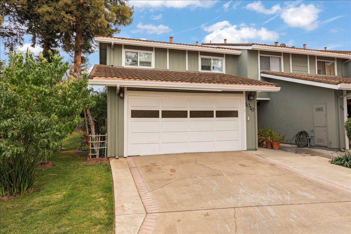 Detail Gallery Image 2 of 53 For 1010 Polk Ln, San Jose,  CA 95117 - 3 Beds | 2/1 Baths