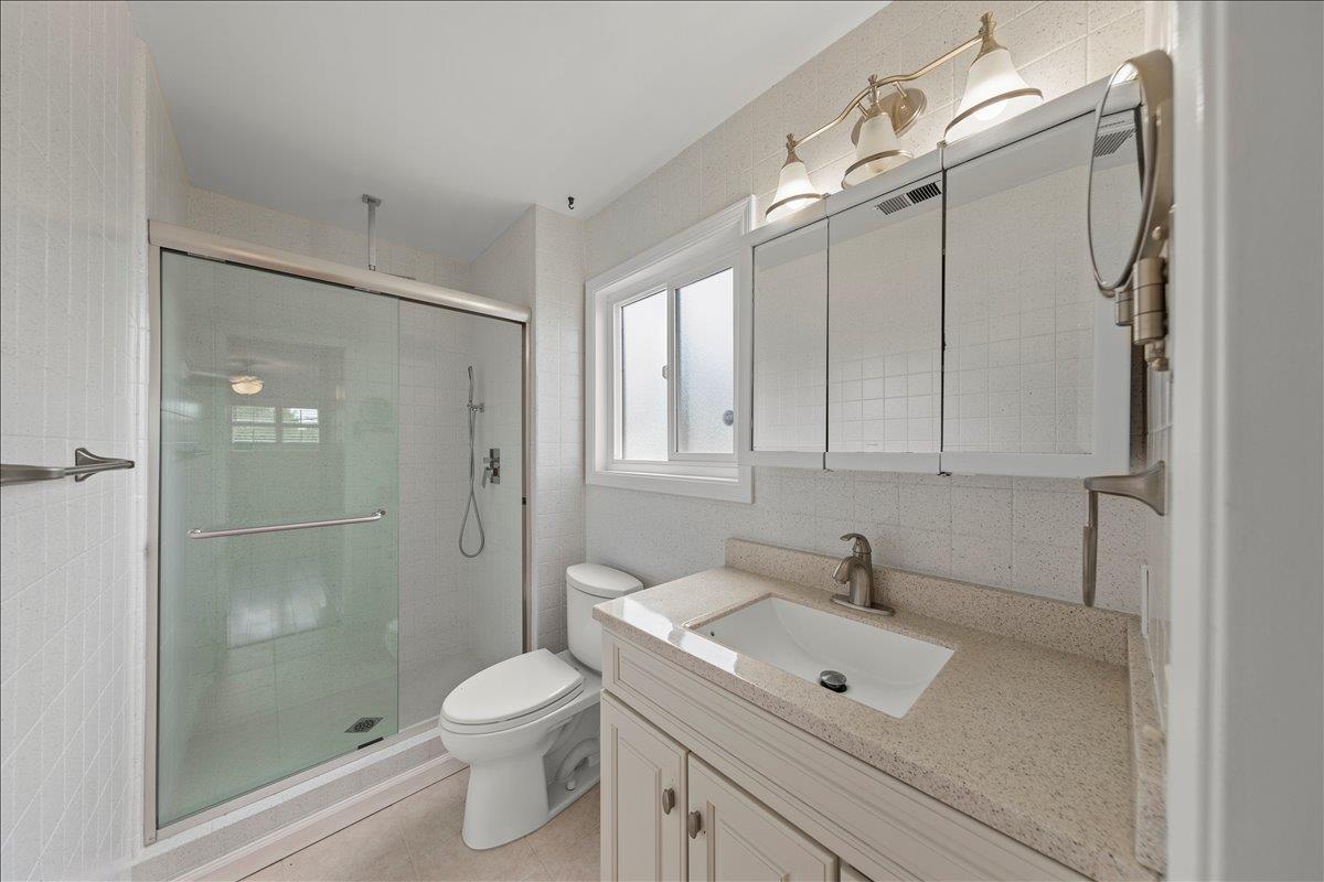 Detail Gallery Image 34 of 53 For 1010 Polk Ln, San Jose,  CA 95117 - 3 Beds | 2/1 Baths