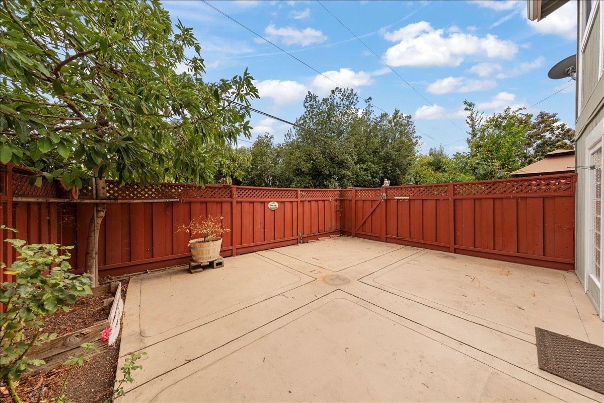 Detail Gallery Image 36 of 53 For 1010 Polk Ln, San Jose,  CA 95117 - 3 Beds | 2/1 Baths