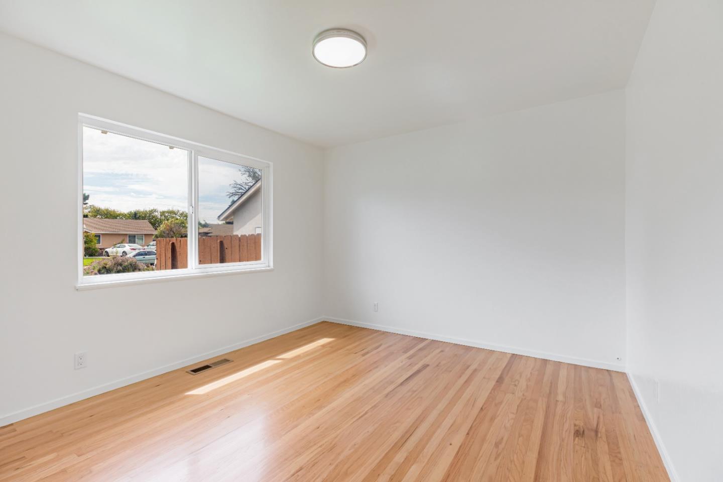 Detail Gallery Image 16 of 29 For 148 Del Mar Dr, Salinas,  CA 93901 - 3 Beds | 2 Baths