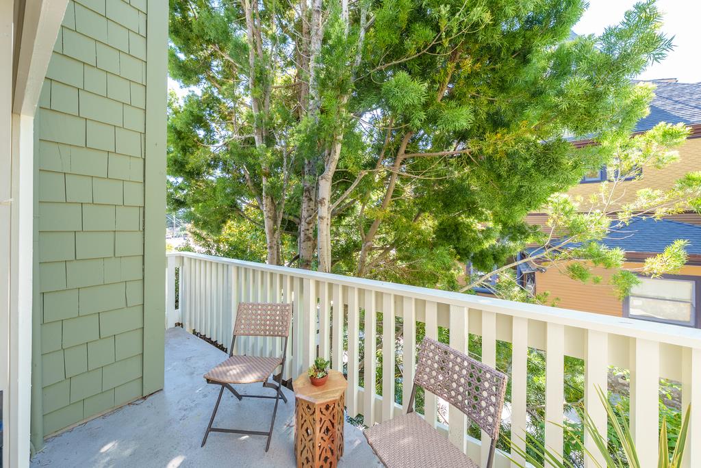 Detail Gallery Image 15 of 43 For 918 3rd St a,  Santa Cruz,  CA 95060 - 3 Beds | 2/1 Baths