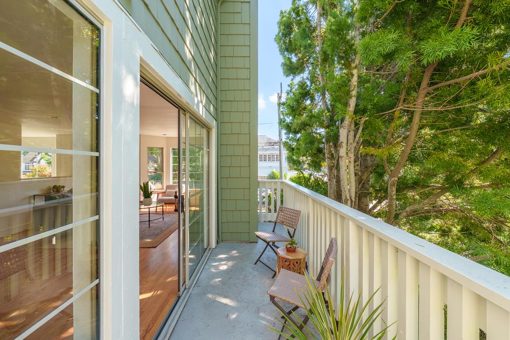 Detail Gallery Image 16 of 43 For 918 3rd St a,  Santa Cruz,  CA 95060 - 3 Beds | 2/1 Baths