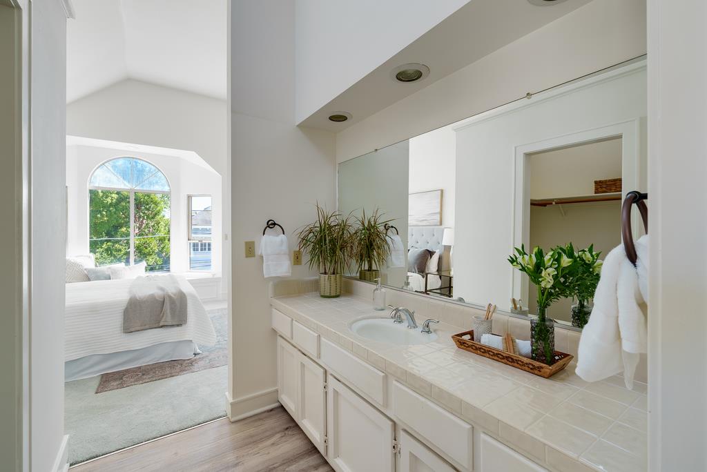 Detail Gallery Image 30 of 43 For 918 3rd St a,  Santa Cruz,  CA 95060 - 3 Beds | 2/1 Baths