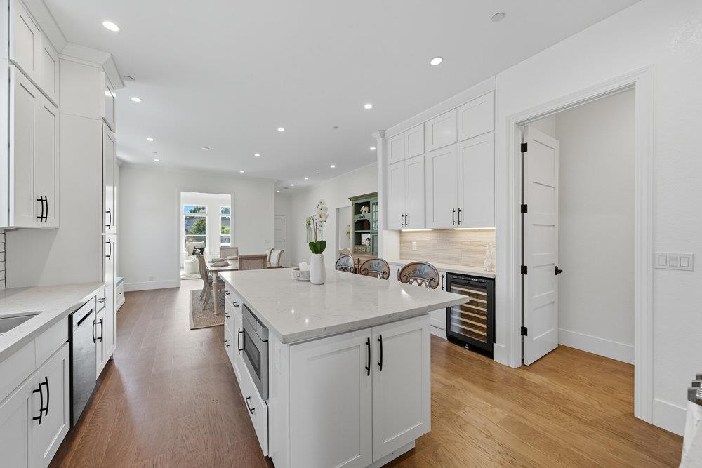 Detail Gallery Image 17 of 70 For 320 N Ellsworth Ave, San Mateo,  CA 94401 - 4 Beds | 3/1 Baths