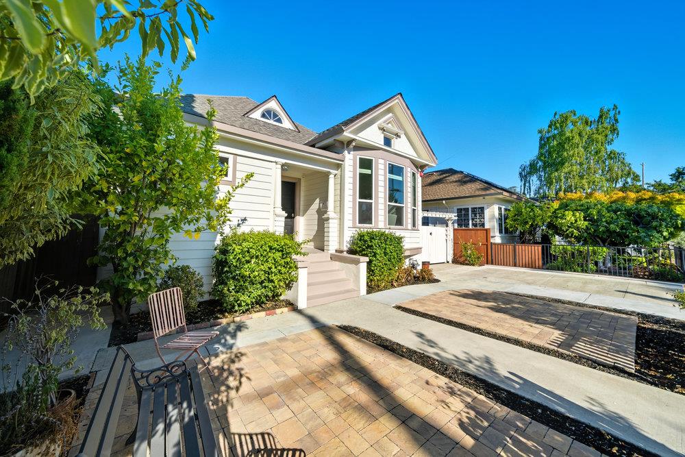 Detail Gallery Image 3 of 70 For 320 N Ellsworth Ave, San Mateo,  CA 94401 - 4 Beds | 3/1 Baths