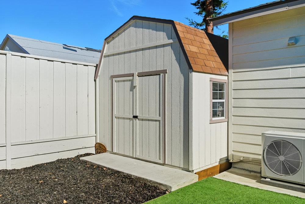 Detail Gallery Image 43 of 70 For 320 N Ellsworth Ave, San Mateo,  CA 94401 - 4 Beds | 3/1 Baths