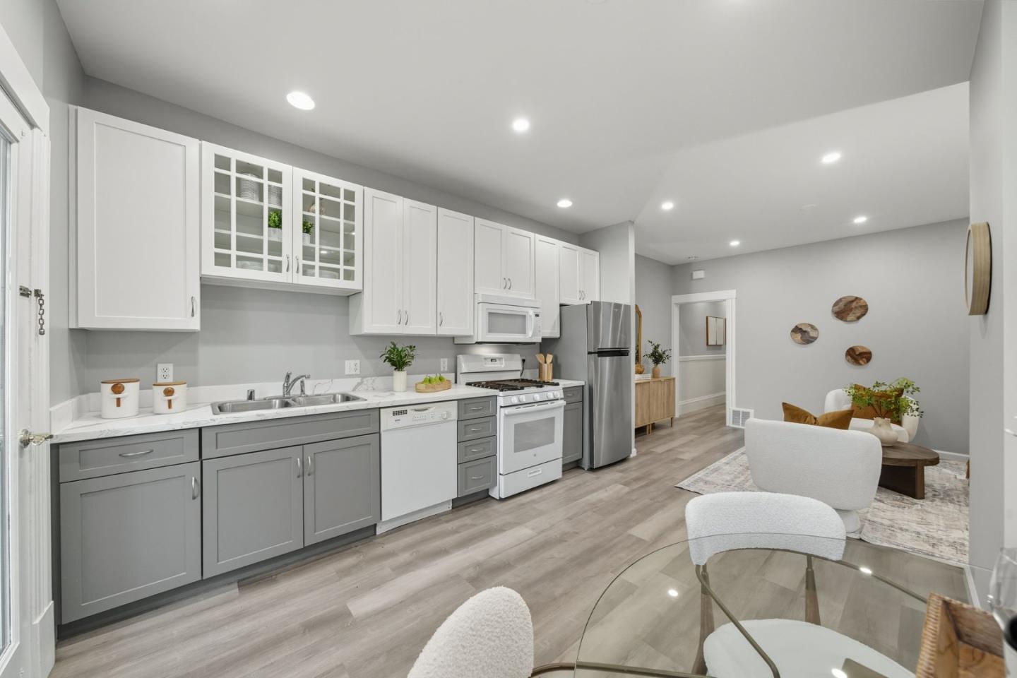 Detail Gallery Image 18 of 38 For 438 30th St, San Francisco,  CA 94131 - 2 Beds | 1 Baths