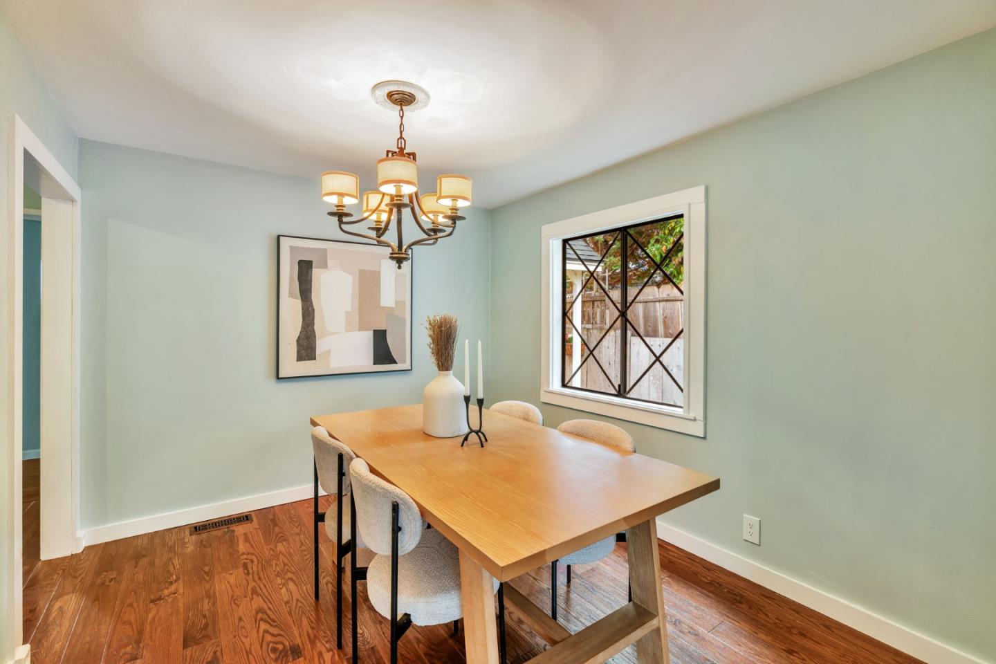 Detail Gallery Image 14 of 41 For 311 Congress Ave, Pacific Grove,  CA 93950 - 2 Beds | 2 Baths