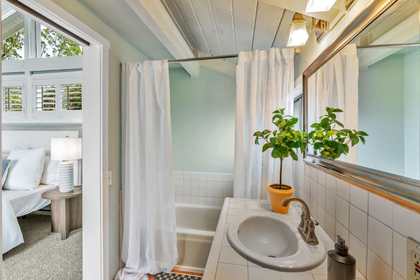 Detail Gallery Image 29 of 41 For 311 Congress Ave, Pacific Grove,  CA 93950 - 2 Beds | 2 Baths