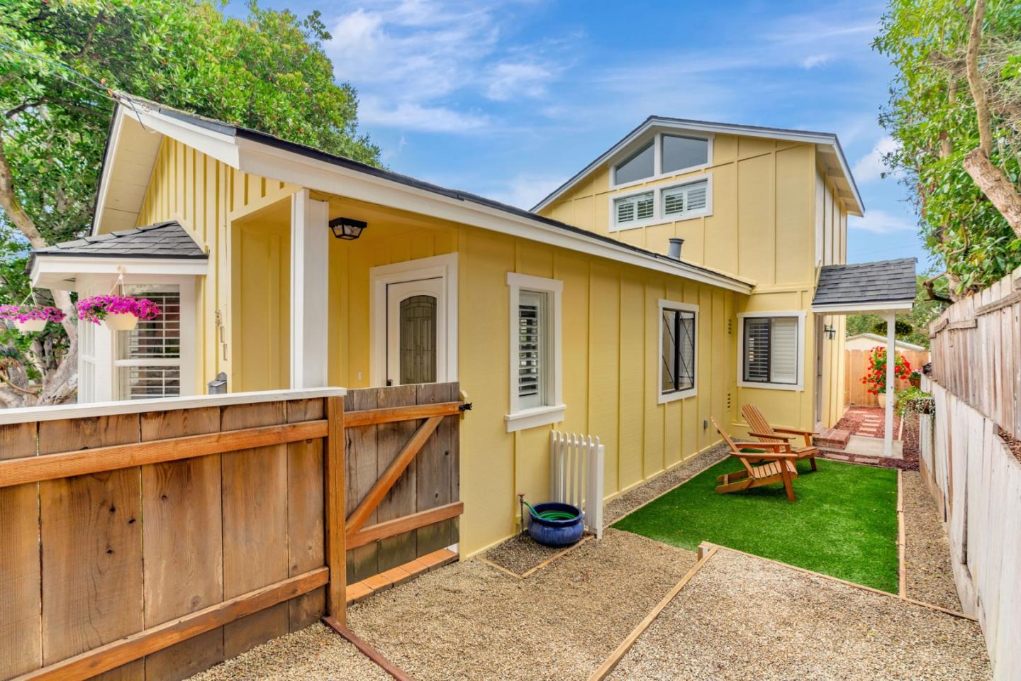 Detail Gallery Image 40 of 41 For 311 Congress Ave, Pacific Grove,  CA 93950 - 2 Beds | 2 Baths