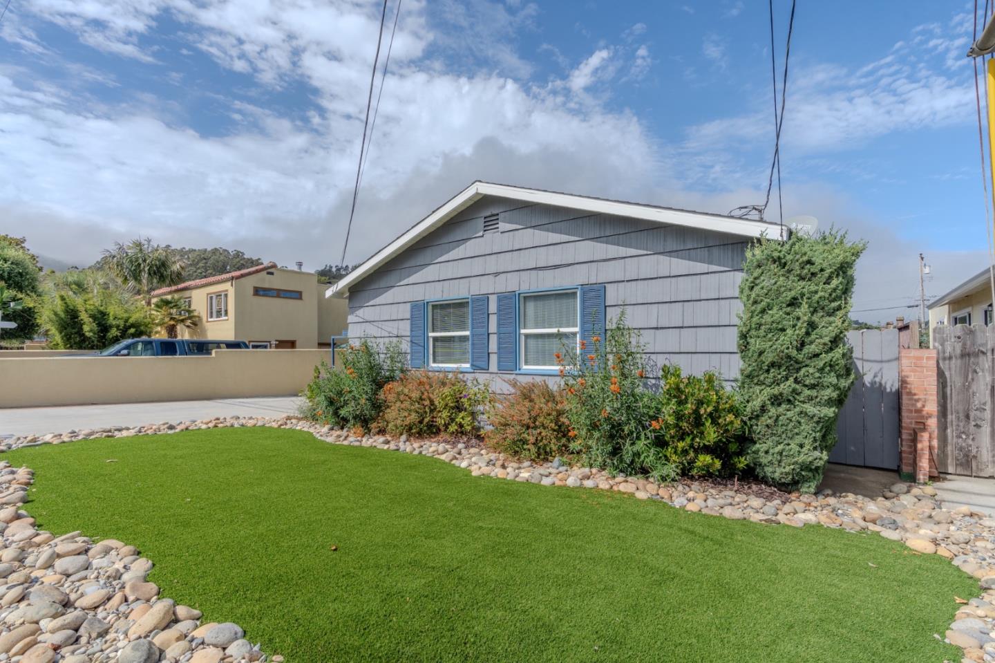 Detail Gallery Image 3 of 34 For 1324 Peralta Rd, Pacifica,  CA 94044 - 3 Beds | 2 Baths