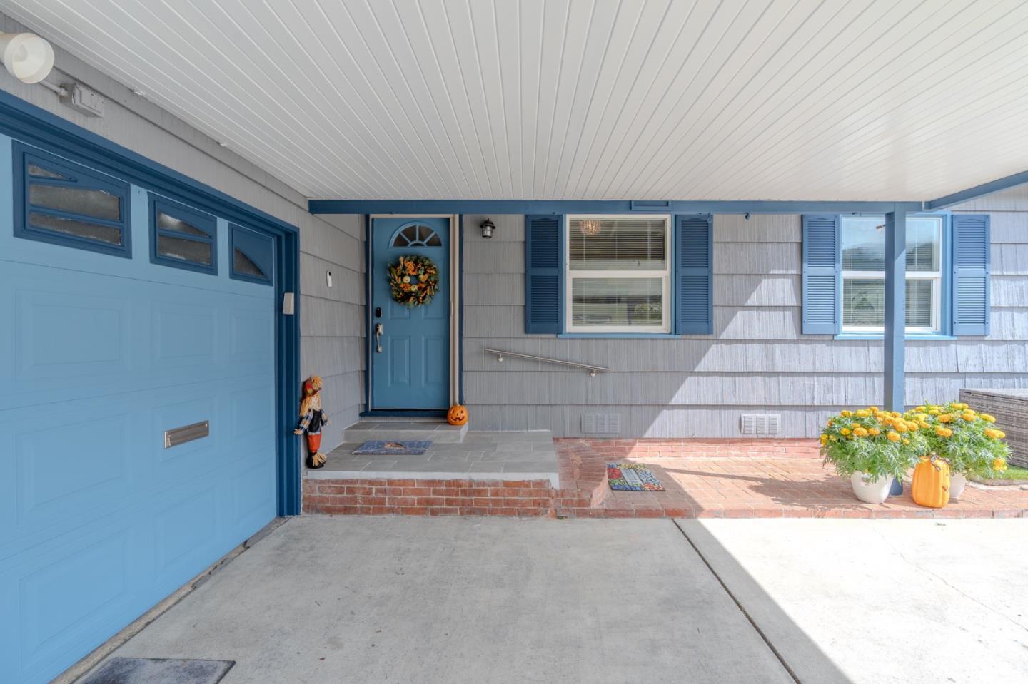 Detail Gallery Image 4 of 34 For 1324 Peralta Rd, Pacifica,  CA 94044 - 3 Beds | 2 Baths